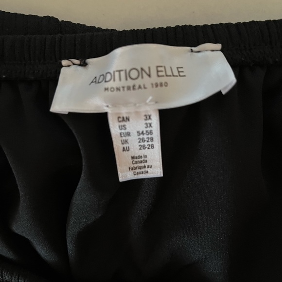 On or off shoulder flowy top - Picture 6 of 7